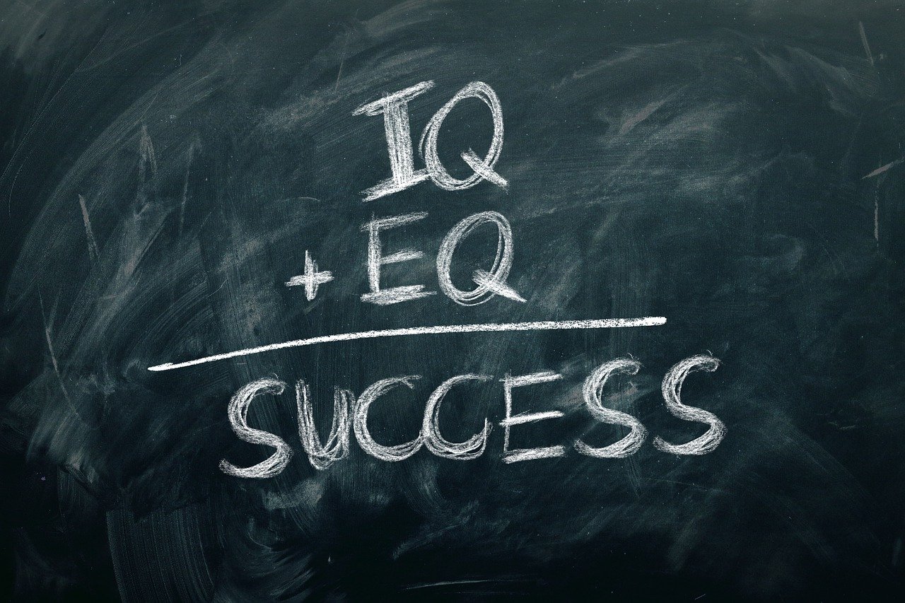Pourquoi l’intelligence émotionnelle est-elle cruciale en leadership ?